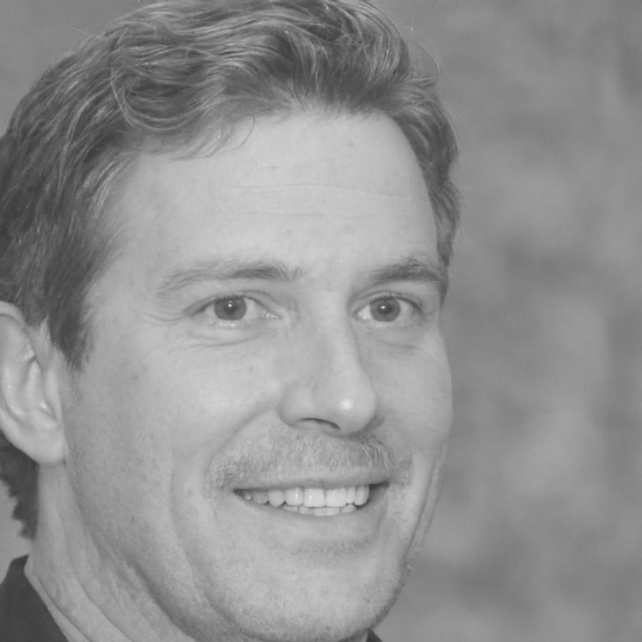 Carlos Mendes, Diretor de Estratégia Financeira